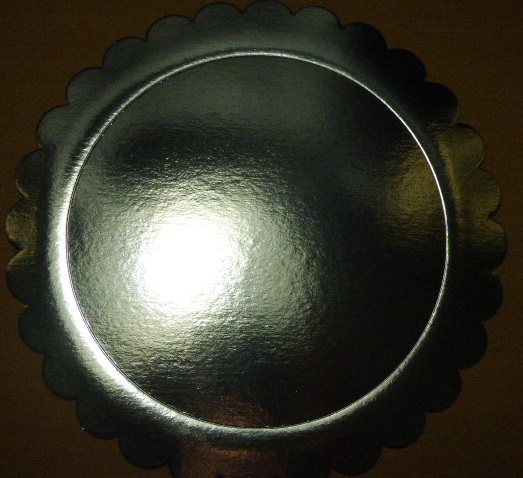 PLATO METALIZADO 26CM FLOR PLATA