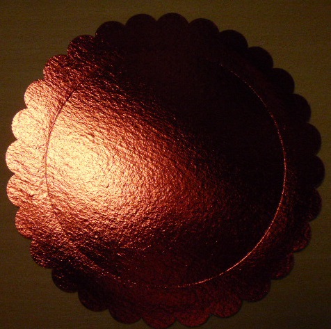 PLATO METALIZADO 26CM FLOR ROJO