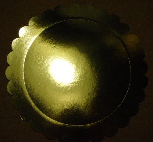 PLATO METALIZADO 34CM FLOR ORO