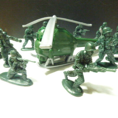 HELICOPTERO C/ 12 SOLDADOS