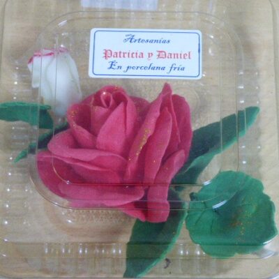 BOUQUET ROSA PORCELANA ROJA