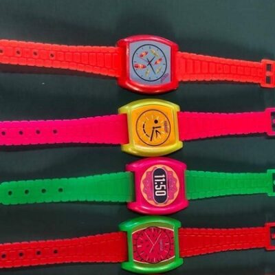 RELOJ X 4