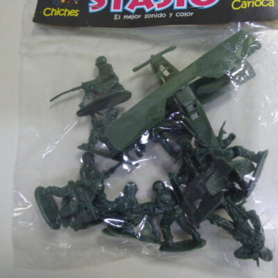 AVION CH. C/ 12 SOLDADOS