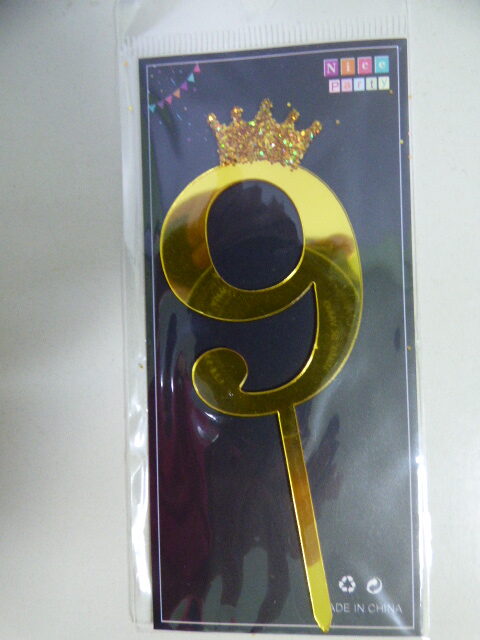 CAKE TOPPER NUMERO 9 CORONITA DORADO