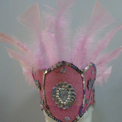 TOCADO 3 CORAZONES CON PLUMAS