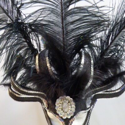 ANTIFAZ MEDUSA CON PLUMAS