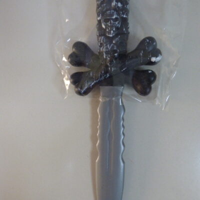 PUÑAL PIRATA CON CALAVERAS