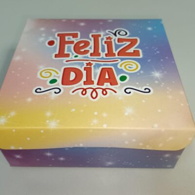CAJA CUADRADA FELIZ DIA 12X12X5