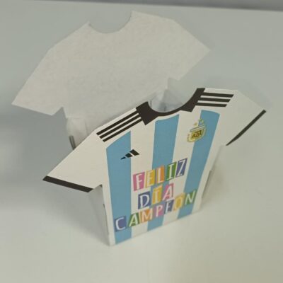 CAJA CAMISETA 8X7X8CM