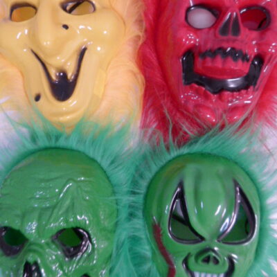 CARETA PLASTICA CON PELO