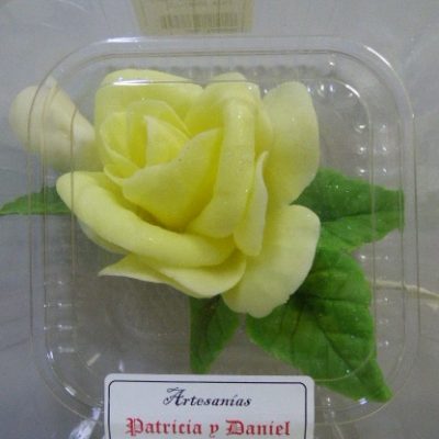 BOUQUET ROSA PORCELANA AMARILLA