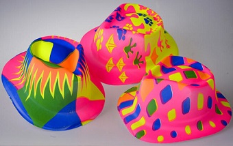 GORRO GUAPO PLASTICO FLUO SURTIDO X 1