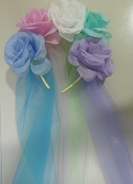 VINCHA DE ROSAS XL CON TUL MULT. PASTEL