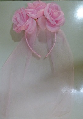 VINCHA DE ROSAS CON TUL ROSADA