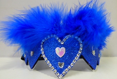 CORONA CORAZONES CON PLUMAS