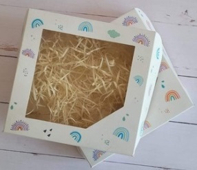 CAJA BOMBONERA CON VISOR FANTASIA 15X15X3,5