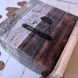 CAJA CON DISEÑO FELIZ DIA PAPA 22X22X9CM