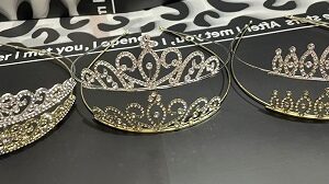 TIARA METAL CON STRASS ORO / PLATA
