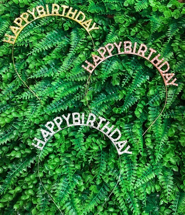 VINCHA METAL CON STRASS HAPPY BIRTHDAY