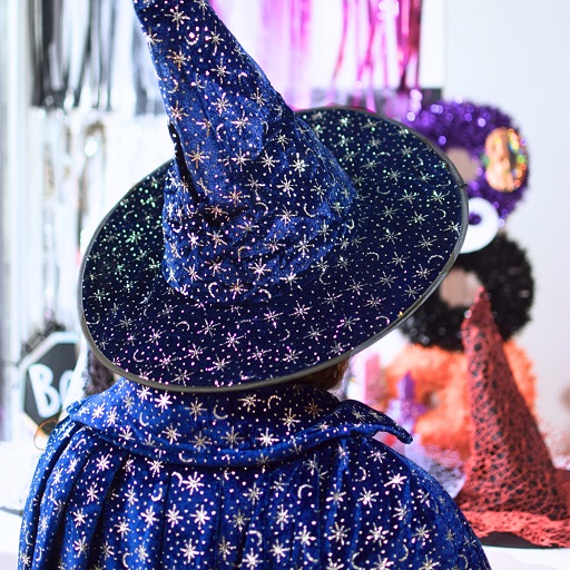 SET BRUJA GORRO Y CAPA ESTRELLAS PLATA