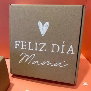 CAJA CORRUGADO FELIZ DIA MAMA 20X20X5CM