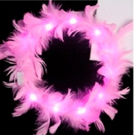 CORONA DE PLUMAS ROSA LED BLANCA