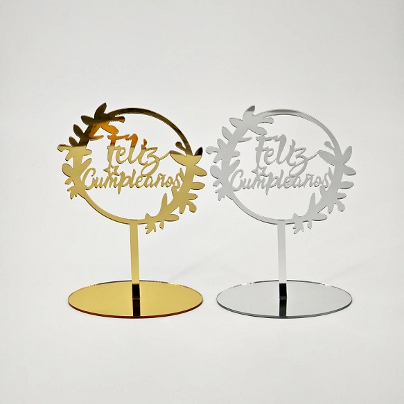 ADORNO PINCHE F C PLASTICO LISO CON BASE