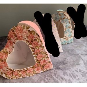 CAJA BOMBONERA CORAZON CON VISOR 17CM