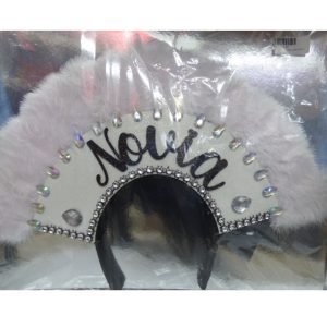 VINCHA FRASE CON PLUMA NOVIA