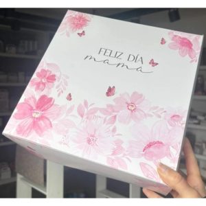 CAJA 25X25X10 FELIZ DIA MAMA FLORES
