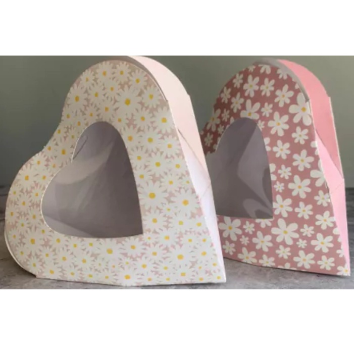CAJA BOMBONERA CORAZON CON VISOR 17CM MARGARITAS